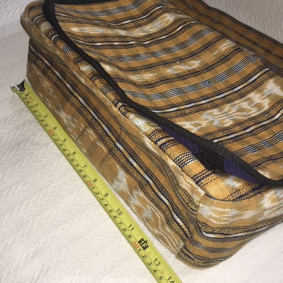 LIN CANOLA Guatemalan handwoven messenger bag - Picture 9 of 11